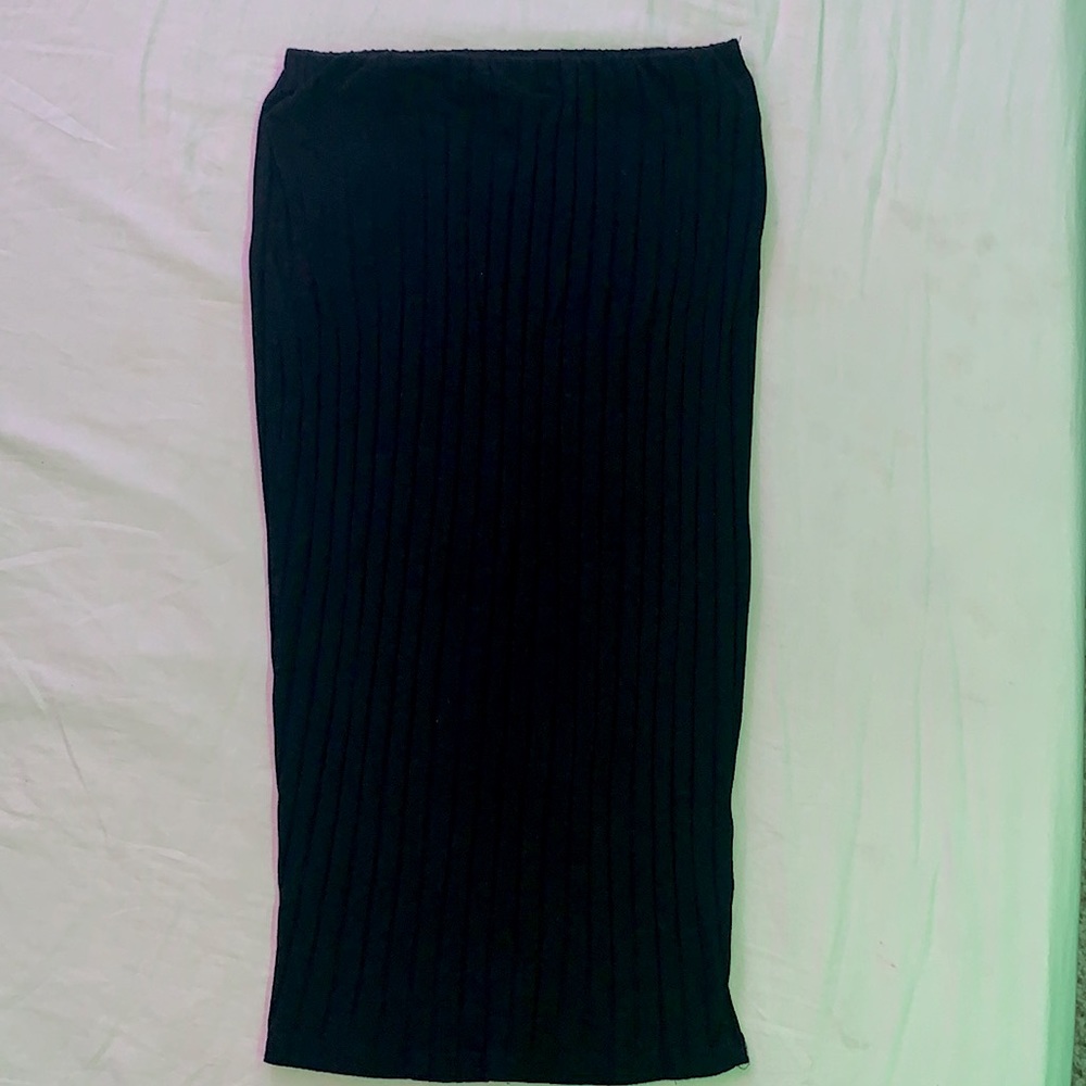 Simple Black Women’s Elastic Size Medium Pencil Skirt